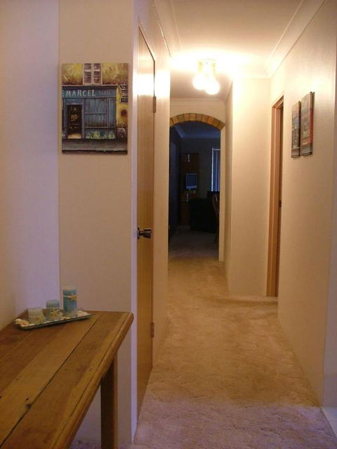 Renas Court Unit 6 72 Little Street - Hotel Accommodation 3