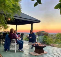 French Cottage  Loft - Hotel Accommodation