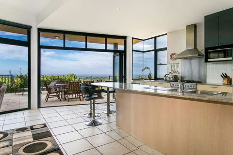 A SWEET ESCAPE Above Byron - Hotel Accommodation 1