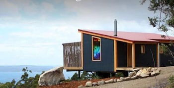 Birchs Bay TAS Hotel Accommodation