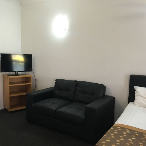 Footscray Motor Inn - Hotel Accommodation 5