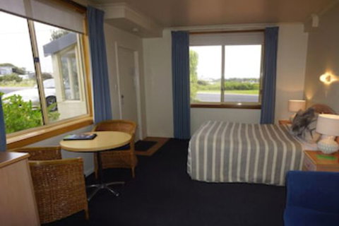 Harbour View Motel - Hotel Accommodation 2