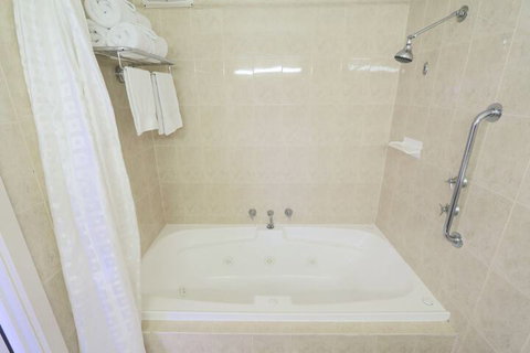 Harbour View Motel - Hotel Accommodation 3