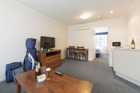 Canberra Parklands Central - Hotel Accommodation 4