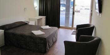 Slipway Hotel Motel - Hotel Accommodation 5