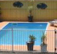 Twin Pines Motel - Hotel Accommodation
