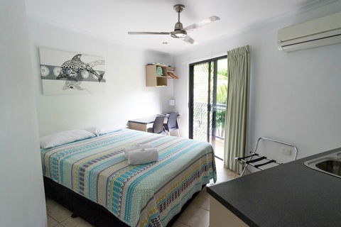 Airlie Beach Motor Lodge - Hotel Accommodation 7