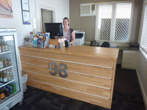Motel 98 - Hotel Accommodation 2