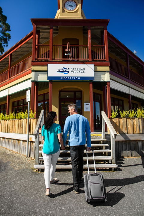 Strahan Village - Hotel Accommodation 0