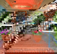 Grand Country Lodge Motel - Hotel Accommodation