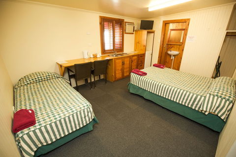 Brisbane Manor Hotel - Hotel Accommodation 5