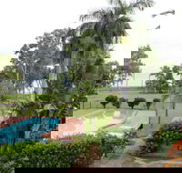 Arcadia Village Motel - Hotel Accommodation