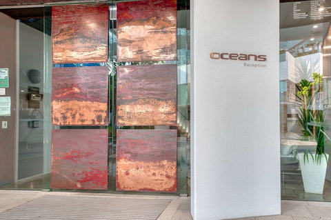 Oceans Mooloolaba - Hotel Accommodation 1