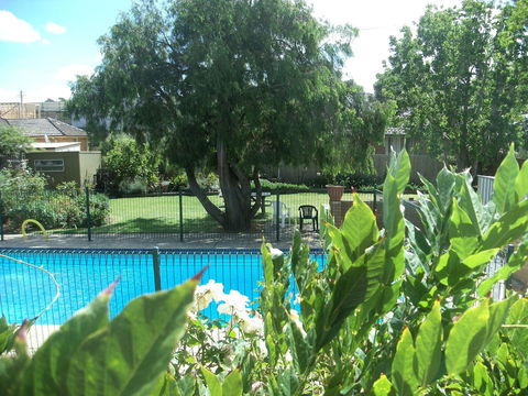 Parkwood Motel And Apartments - Hotel Accommodation 1
