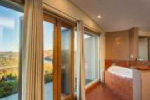 Eagle View Escape - Hotel Accommodation 0