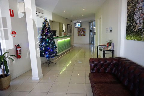 Jacksons Motor Inn - Hotel Accommodation 1