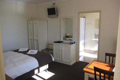 Aussie Settler Motel - Hotel Accommodation 4