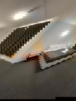 Parkside Inn Motel - Hotel Accommodation 3