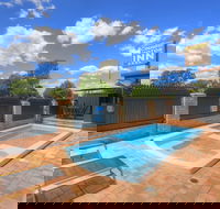 Cousins Motor Inn - Hotel Accommodation