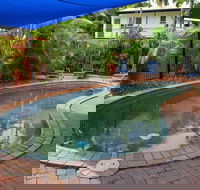 Coconut Grove Holiday Apartments - Hotel Accommodation