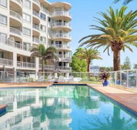 Kirra Beach Apartments - Hotel Accommodation