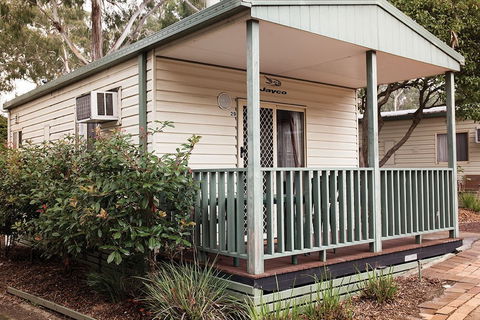 Crystal Brook Tourist Park - Hotel Accommodation 1