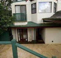 Montville Attic - Hotel Accommodation
