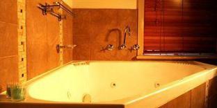 The Keepers Cottages - Hotel Accommodation 3
