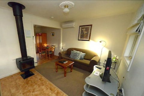 Riesling Trail & Clare Valley Cottages - Hotel Accommodation 5