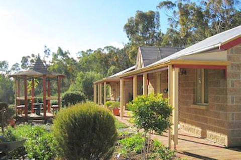 Riesling Trail & Clare Valley Cottages - Hotel Accommodation 2