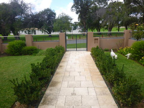 Santa Maria Executive B & B Fremantle - Hotel Accommodation 3