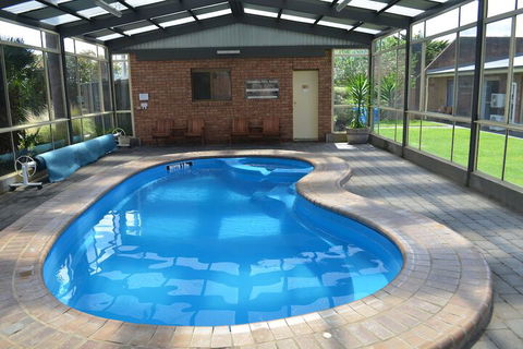 Arkana Motor Inn & Terrace Apartments - Hotel Accommodation 4