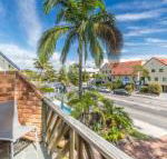 Balcony on Lawson - Hotel Accommodation