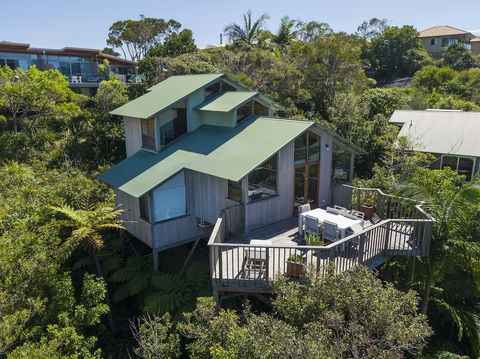 The Oasis Apartments And Treetop Houses - Hotel Accommodation 3
