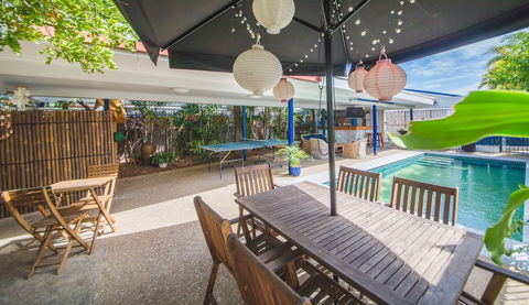 The Cosmopolitan Motel And Serviced Apartments - Hotel Accommodation 3