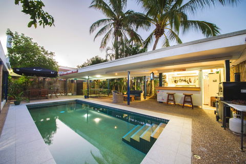 The Cosmopolitan Motel And Serviced Apartments - Hotel Accommodation 4