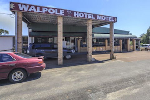 Walpole Hotel Motel - Hotel Accommodation 0