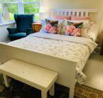 Bush Retreat Farm House - Hotel Accommodation