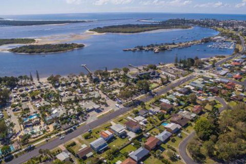 Finlays Retreat Pet Friendly House Yamba - Hotel Accommodation 3