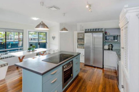 Finlays Retreat Pet Friendly House Yamba - Hotel Accommodation 4