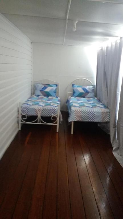 66a Farnborough Rd - Hotel Accommodation 5