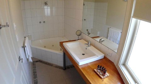 Two Truffles Cottages - Hotel Accommodation 4