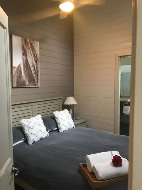 Two Truffles Cottages - Hotel Accommodation 2