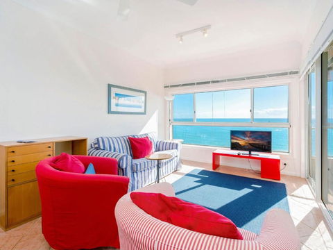 Avalon 4 Right Across The Road From Convent Beach Uninterrupted Views - Hotel Accommodation 5