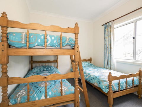 Sea Spray Apartments Unit 4 - Hotel Accommodation 5