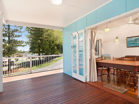 The Blue House Flat Walk To River & Beach - Hotel Accommodation 6