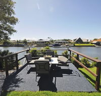Bribie Island Canal Holiday Destination - Hotel Accommodation
