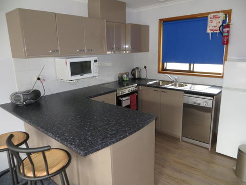 Orford Prosser Holiday Units - Hotel Accommodation 2