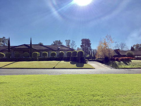 Pride Leisure Tudor House - Hotel Accommodation 5