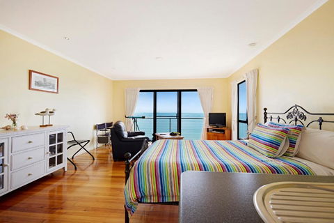 Clifftop Apartments Portland Vic - Hotel Accommodation 3